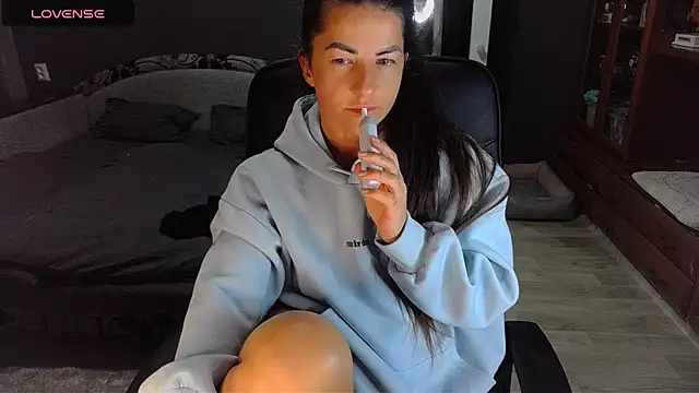 Snapshot of Aria_Dl chatting on 09/18/25, 03:36 Aria Dl online show from 09/18/25, 03:36