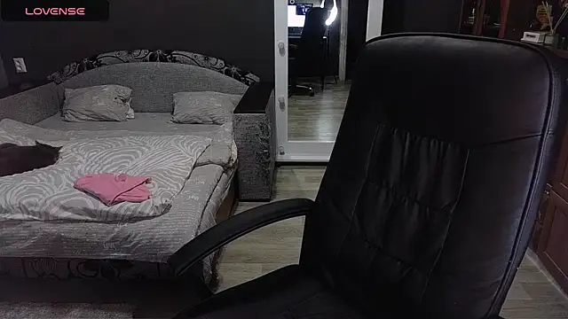 Snapshot of Aria_Dl chatting on 11/08/25, 11:54 Aria Dl online show from 11/08/25, 11:54