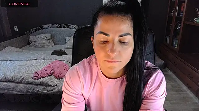 Snapshot of Aria_Dl chatting on 11/22/25, 11:09 Aria Dl online show from 11/22/25, 11:09