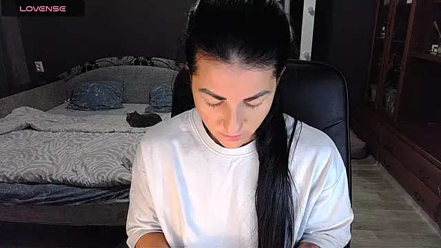 Snapshot of Aria_Dl chatting on 12/01/25, 11:48 Aria Dl online show from 12/01/25, 11:48