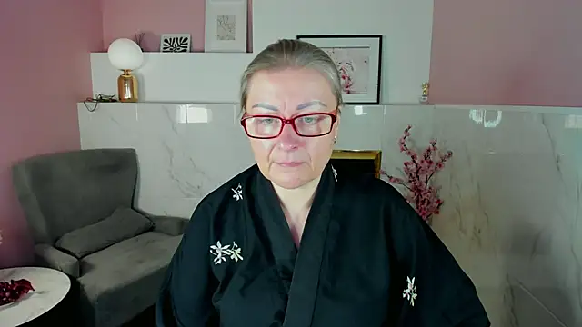 AlexandraKind online show from 10/25/25, 01:40