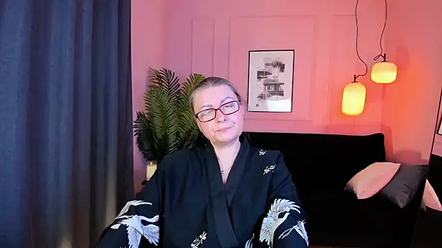 AlexandraKind online show from 12/13/25, 07:53