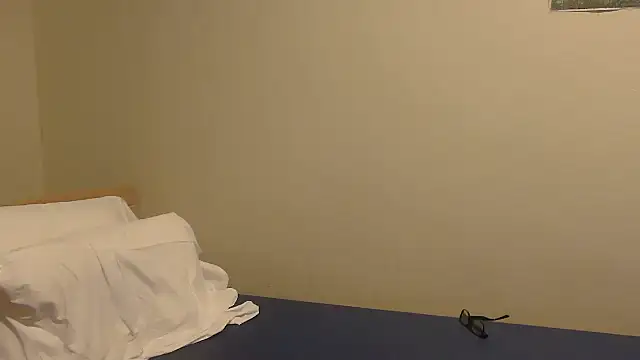 housewife shantie online show from 10/19/25, 07:31