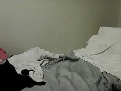 housewife shantie online show from 11/07/25, 01:49