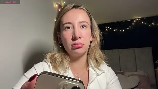 Gabby cruz  online show from 01/08/25, 04:34