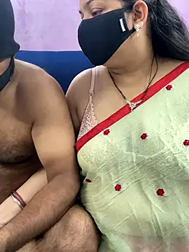 Snapshot of vinky05 chatting on 09/11/25, 04:12 vinky05 online show from 09/11/25, 04:12