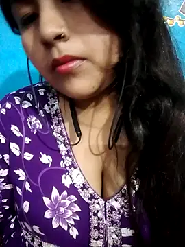 Love-Veronica online show from 02/28/26, 11:44