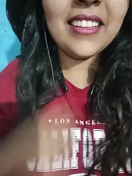 Love-Veronica online show from 05/17/26, 06:04