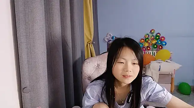 Snapshot of Lena-yyds chatting on 03/03/25, 04:35 Lena-yyds online show from 03/03/25, 04:35