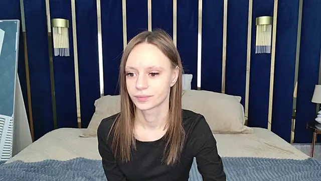 RebeccaMartons online show from 03/18/25, 08:37