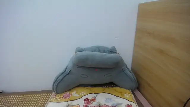 Snapshot of HotQueen chatting on 02/24/25, 01:10 HotQueen online show from 02/24/25, 01:10