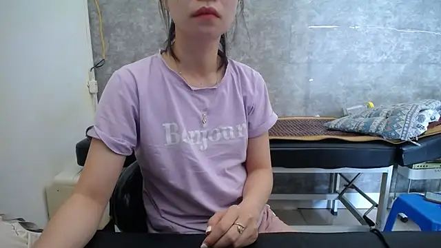 Snapshot of HotQueen chatting on 09/12/25, 03:50 HotQueen online show from 09/12/25, 03:50