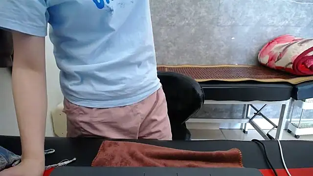 Snapshot of HotQueen chatting on 10/30/25, 03:30 HotQueen online show from 10/30/25, 03:30