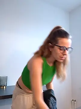 Snapshot of TerrasWildlife chatting on 02/20/25, 04:14 TerrasWildlife online show from 02/20/25, 04:14