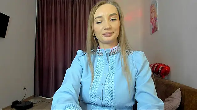 Snapshot of Wild_RoosE chatting on 02/11/25, 07:44 Wild RoosE online show from 02/11/25, 07:44