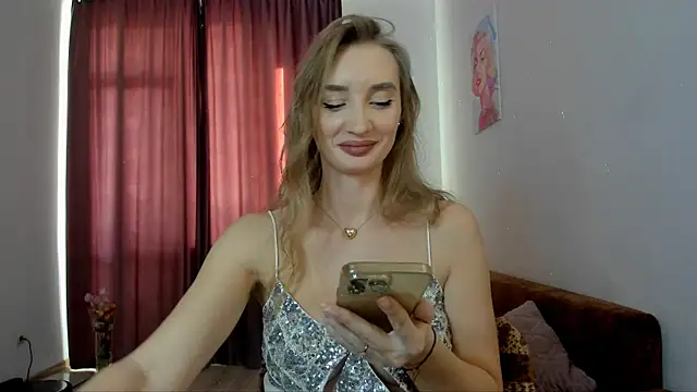 Snapshot of Wild_RoosE chatting on 03/08/25, 02:40 Wild RoosE online show from 03/08/25, 02:40