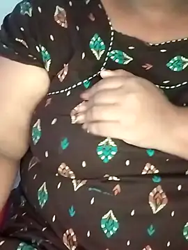 Snapshot of Sexy_Radhikaa chatting on 06/20/26, 04:04 Sexy Radhikaa online show from 06/20/26, 04:04