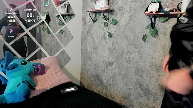 Snapshot of Megan_sophia2 chatting on 03/04/25, 01:28 Megan sophia2 online show from 03/04/25, 01:28