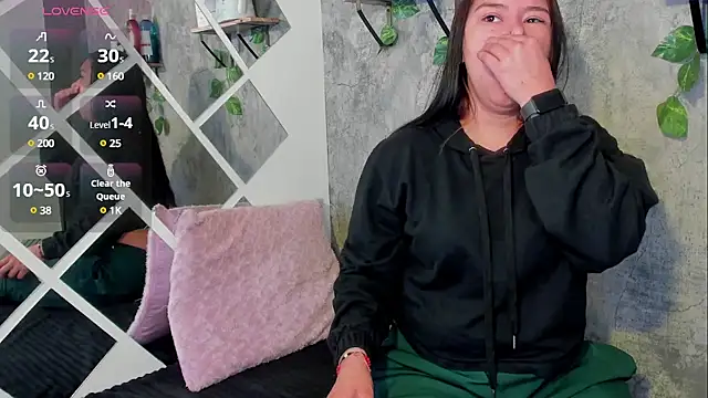 Snapshot of Megan_sophia2 chatting on 03/11/25, 01:23 Megan sophia2 online show from 03/11/25, 01:23