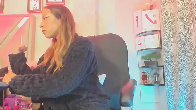 natacha  black  online show from 02/18/25, 08:59