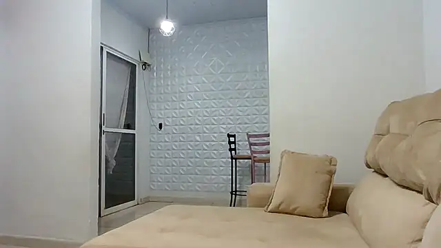 Snapshot of laryvaladares chatting on 10/28/25, 11:51 laryvaladares online show from 10/28/25, 11:51