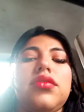 Naomy veracruz  online show from 11/11/25, 12:49