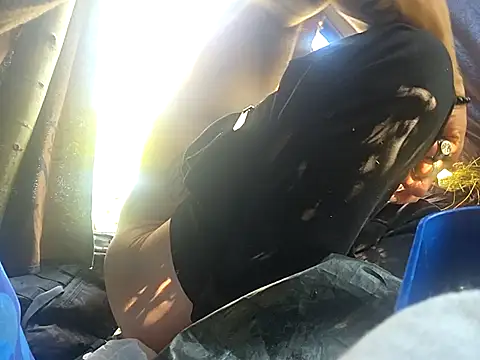 Snapshot of Fuckboy4public chatting on 09/11/25, 11:27 Fuckboy4public online show from 09/11/25, 11:27