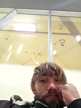 Snapshot of Fuckboy4public chatting on 11/05/25, 05:29 Fuckboy4public online show from 11/05/25, 05:29