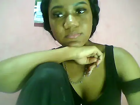 Snapshot of Fariana01 chatting on 01/05/25, 02:49 Fariana01 online show from 01/05/25, 02:49