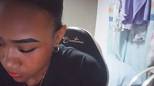 Fariana01 online show from 06/05/26, 11:43