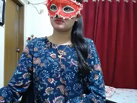 Snapshot of taisina chatting on 02/06/25, 10:53 taisina online show from 02/06/25, 10:53