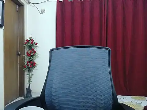 Snapshot of taisina chatting on 02/27/25, 08:42 taisina online show from 02/27/25, 08:42
