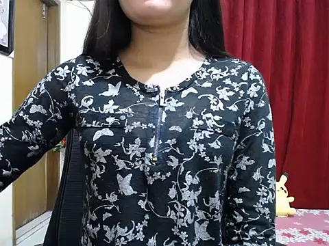 Snapshot of taisina chatting on 03/18/25, 01:31 taisina online show from 03/18/25, 01:31