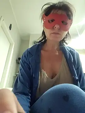 Vagabondainnamorata online show from 11/22/25, 04:11