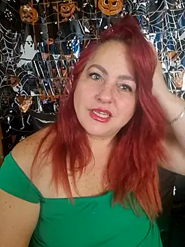 Snapshot of Scarlett45_ chatting on 10/15/25, 08:09 Scarlett45 online show from 10/15/25, 08:09