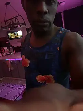 Snapshot of Bignc chatting on 09/17/25, 10:11 Bignc online show from 09/17/25, 10:11