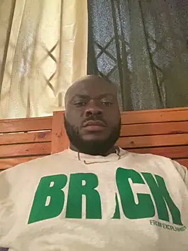 Snapshot of Suckmehar chatting on 12/25/24, 02:45 Suckmehar online show from 12/25/24, 02:45