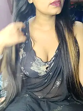 Snapshot of SANIYA-89 chatting on 11/15/25, 12:45 SANIYA-89 online show from 11/15/25, 12:45