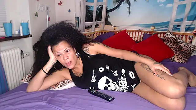 Snapshot of Samanthabrownlatina7 chatting on 12/15/24, 10:58 Samanthabrownlatina7 online show from 12/15/24, 10:58