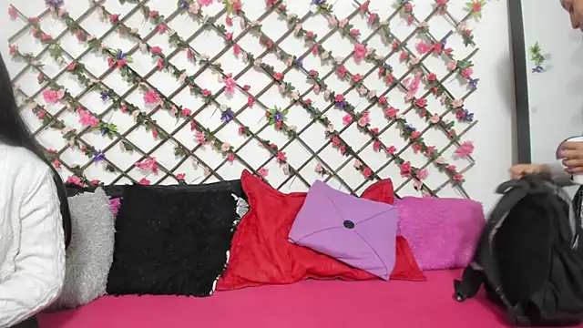 Snapshot of abby_eemily chatting on 02/21/25, 11:33 abby eemily online show from 02/21/25, 11:33