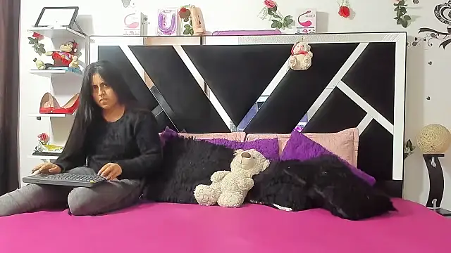 Snapshot of abby_eemily chatting on 09/15/25, 12:05 abby eemily online show from 09/15/25, 12:05