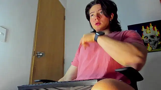 AngelBennet  online show from 10/21/25, 11:05