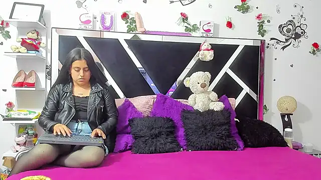 thedream girls online show from 09/18/25, 12:07