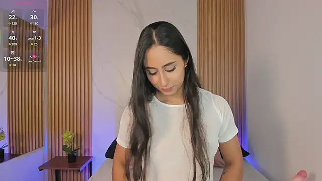 Julia Martinez  online show from 04/13/26, 11:37