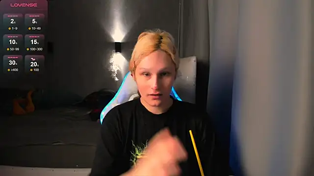 Kleo Godde online show from 10/25/25, 09:42