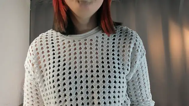 Snapshot of EdlaHatter chatting on 12/06/24, 03:11 EdlaHatter online show from 12/06/24, 03:11