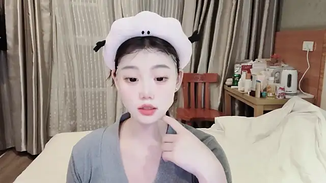 yangyang-1115 online show from 02/14/25, 04:31