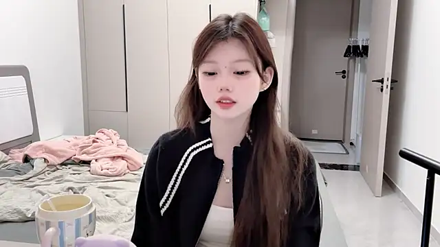 yangyang-1115 online show from 09/18/25, 04:36