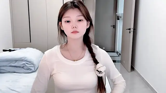 yangyang-1115 online show from 11/05/25, 04:23