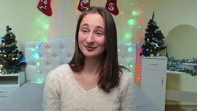 Snapshot of MichelLeee chatting on 12/16/24, 03:32 MichelLeee online show from 12/16/24, 03:32